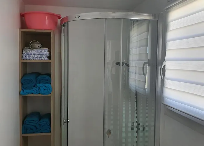 בית נופש Mobile Homes Sunrise & Sunset
